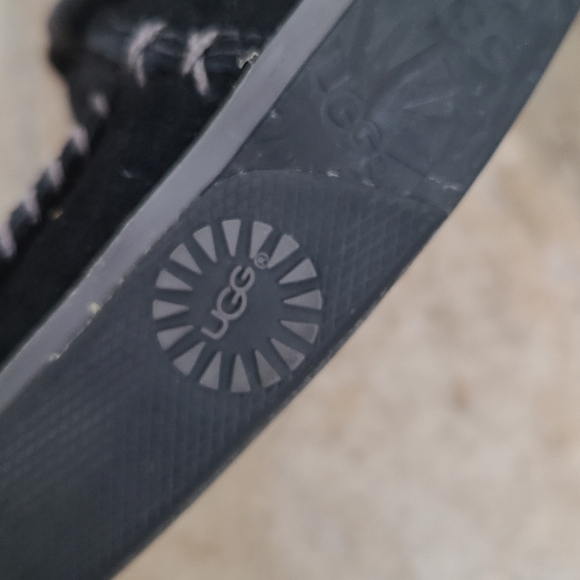 UGG Arianni Suede Fringe Moccasin Sneaker (Size 7) - Picture 6 of 10